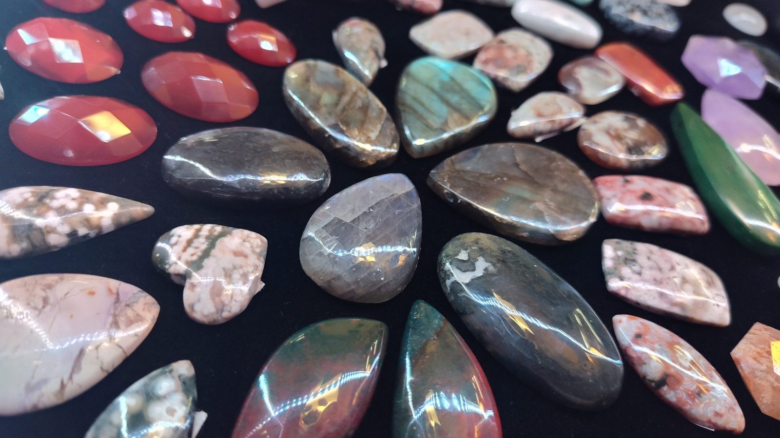 Cabochons